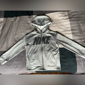 Nike Dri-Fit boys sz 6 (M) hoodie